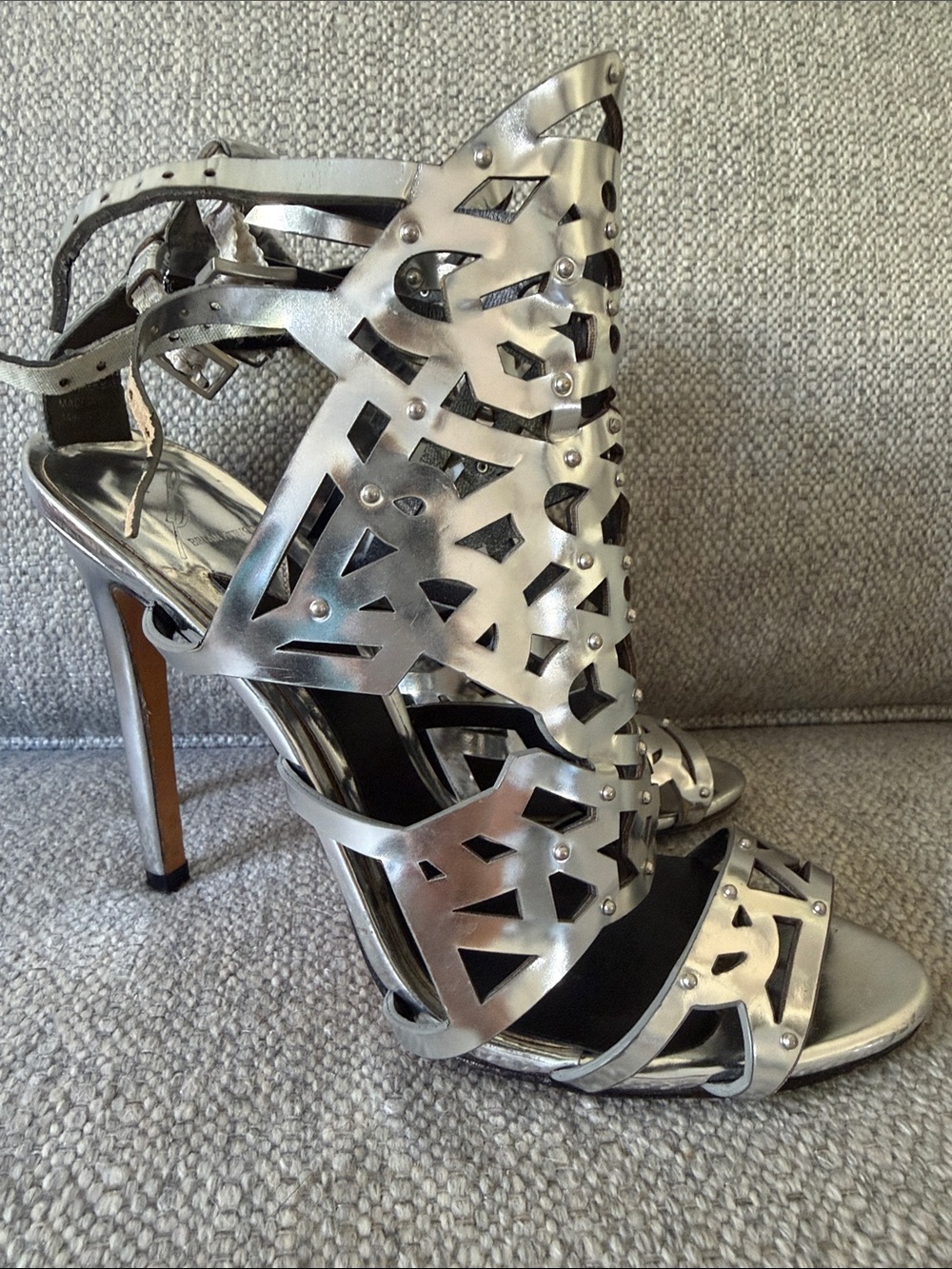Brian Atwood 7,5 Women's Silver Cutout Gladiator Heels